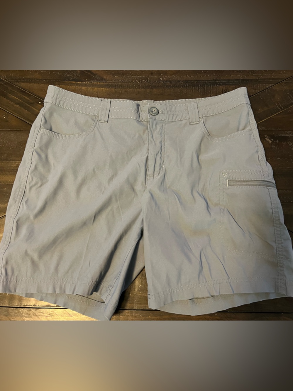 GUC Eddie Bauer Women’s Olive Cargo Shorts sz 12